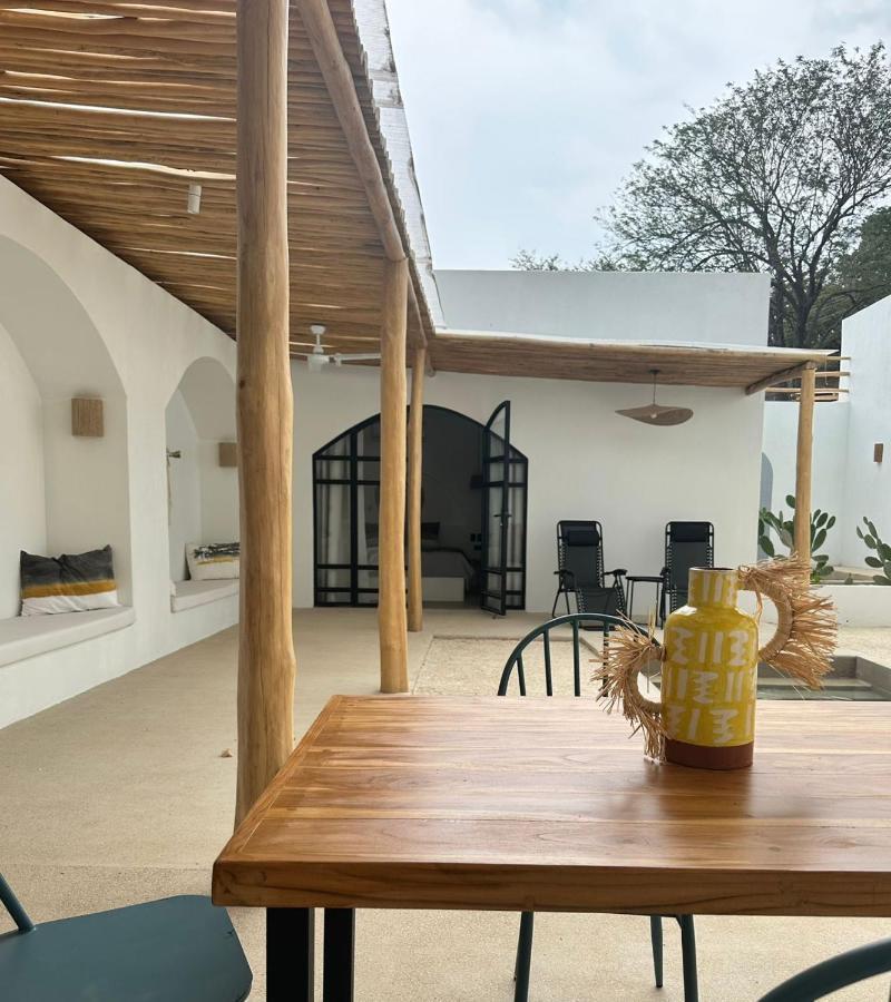 Las Guapas Villas Tamarindo Exterior photo