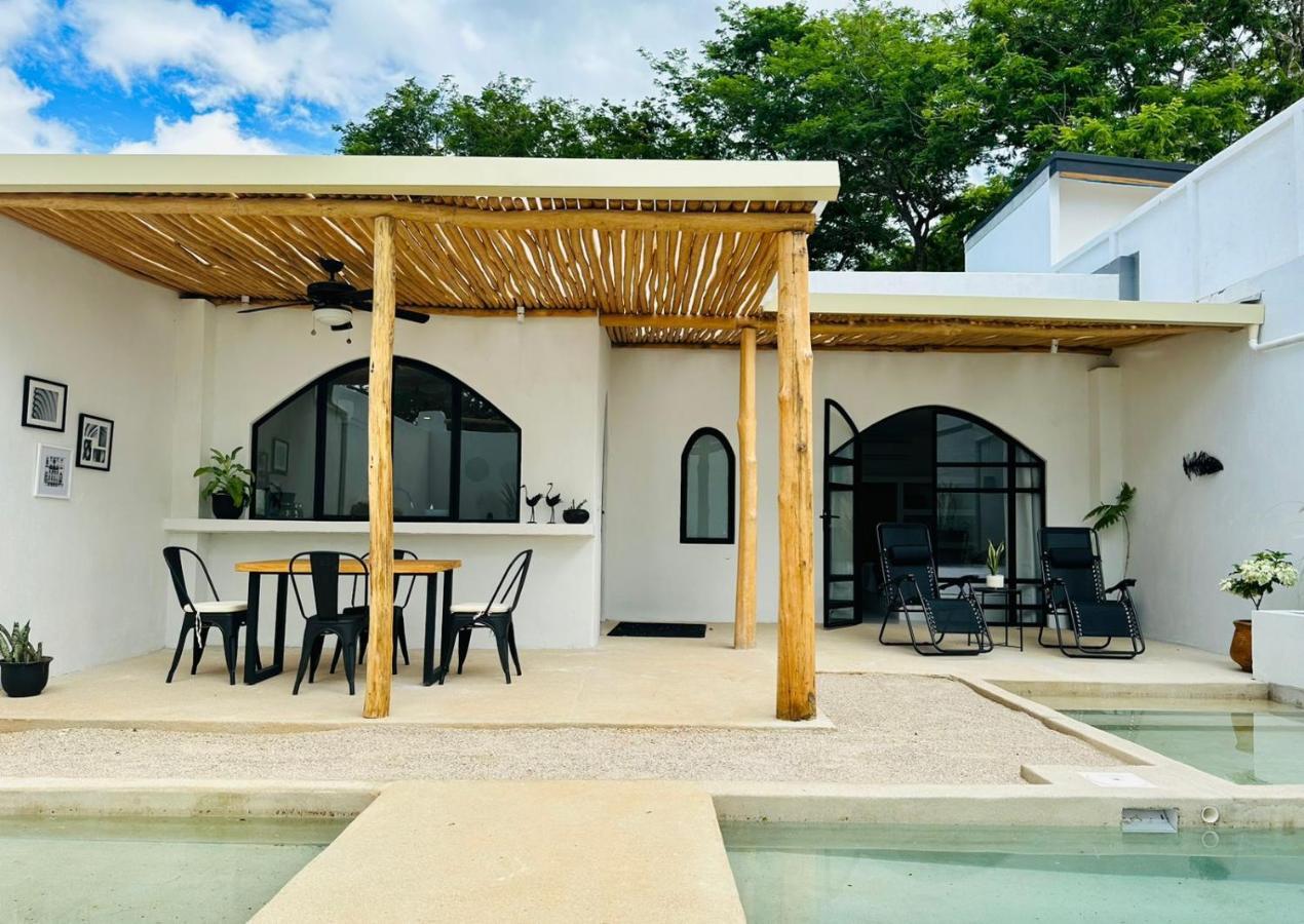 Las Guapas Villas Tamarindo Exterior photo