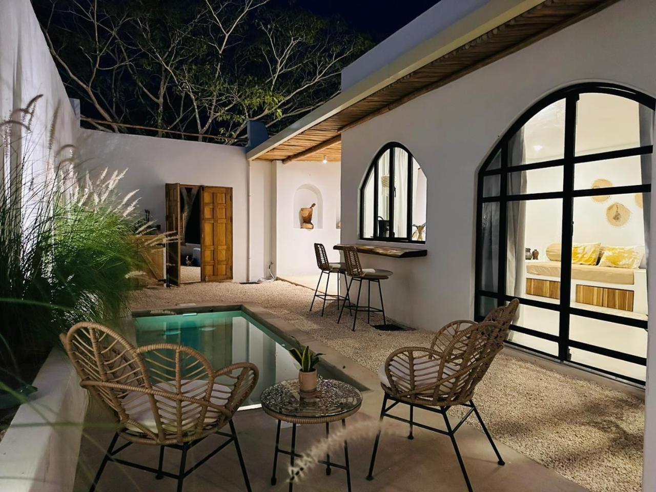 Las Guapas Villas Tamarindo Exterior photo