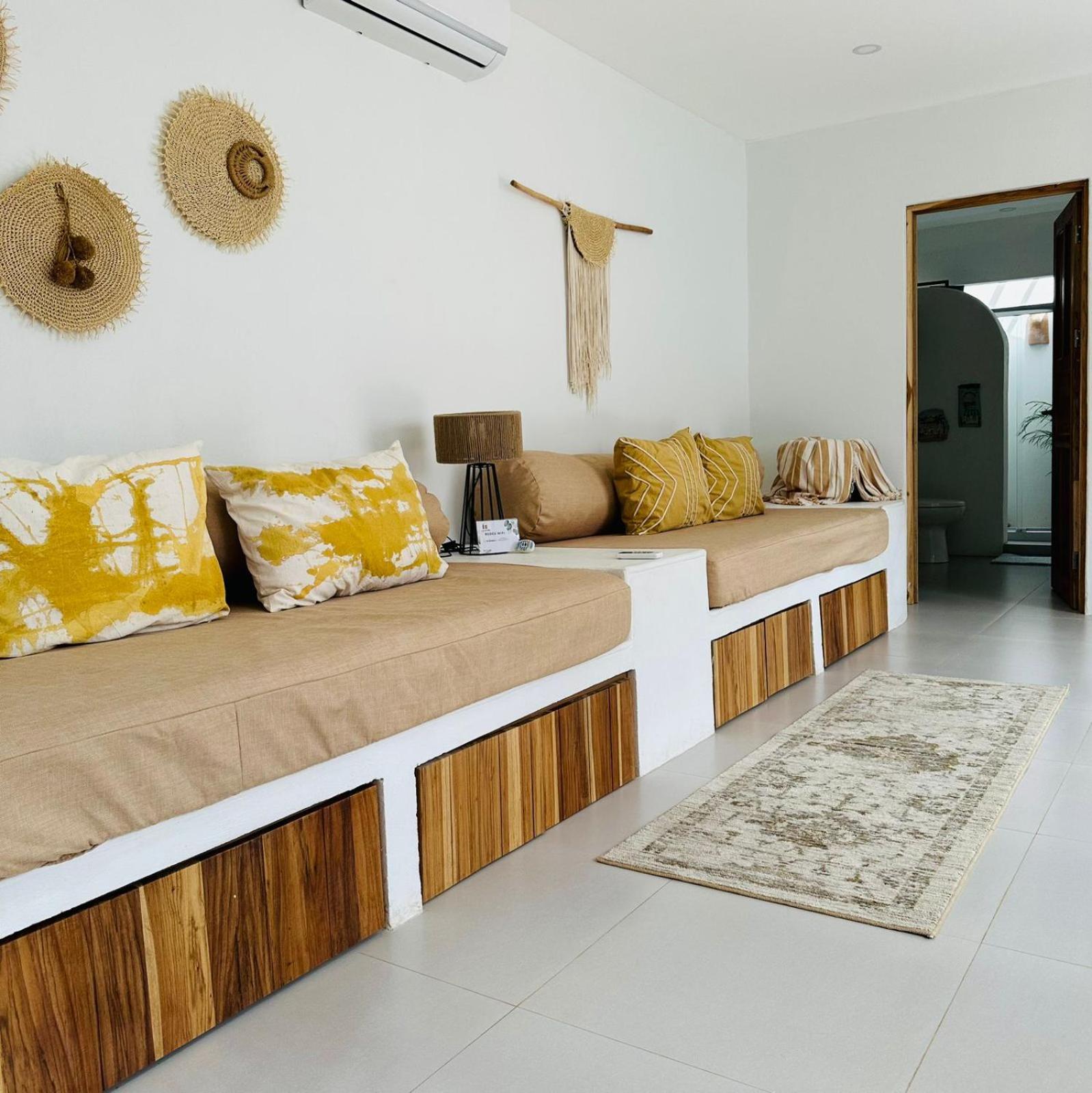 Las Guapas Villas Tamarindo Exterior photo