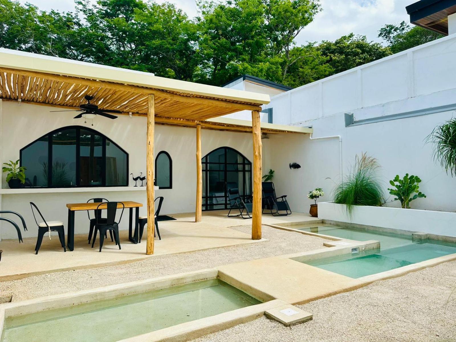 Las Guapas Villas Tamarindo Exterior photo